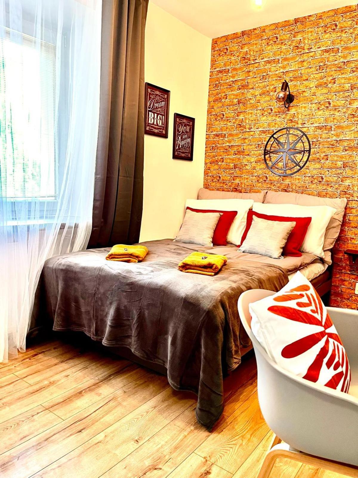 Premium Center Golden Street Apartament *